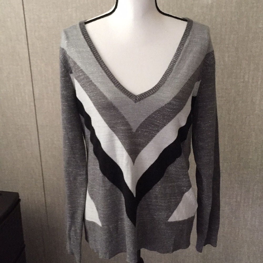 New York & Company V-Neck Sweater